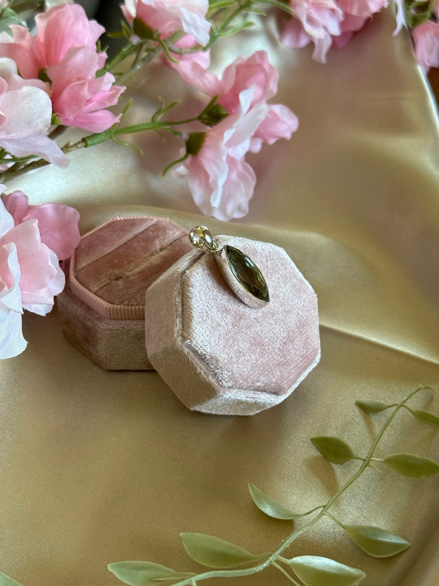 Luminous harmony - Green Amethyst