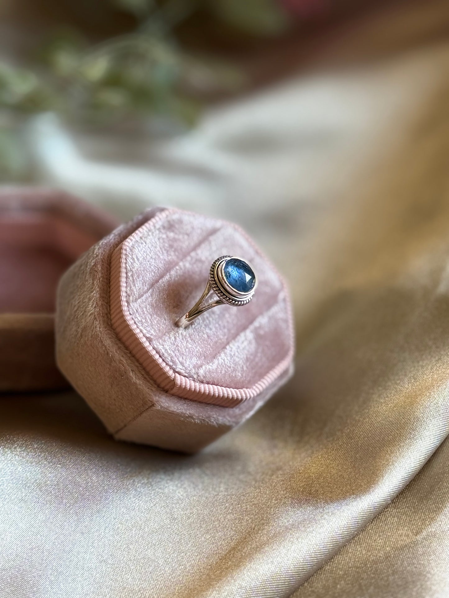 Tranquil Kyanite Sz 10