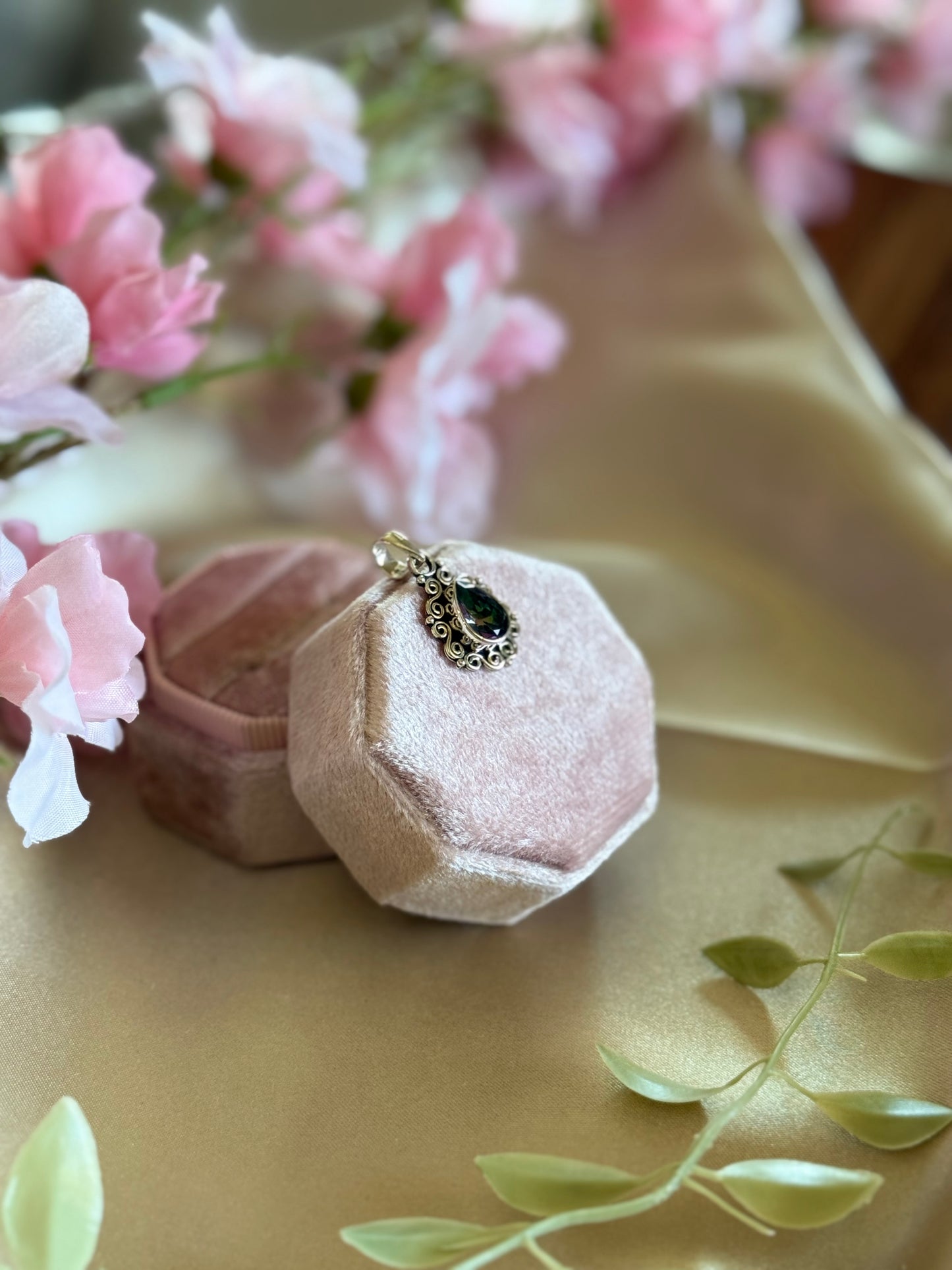 Enchanted Glow Pendent